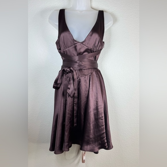House of CB Shiema Rich Brown Fit & Flare Deep Vneck Mini Dress Size S Party - Picture 3 of 11